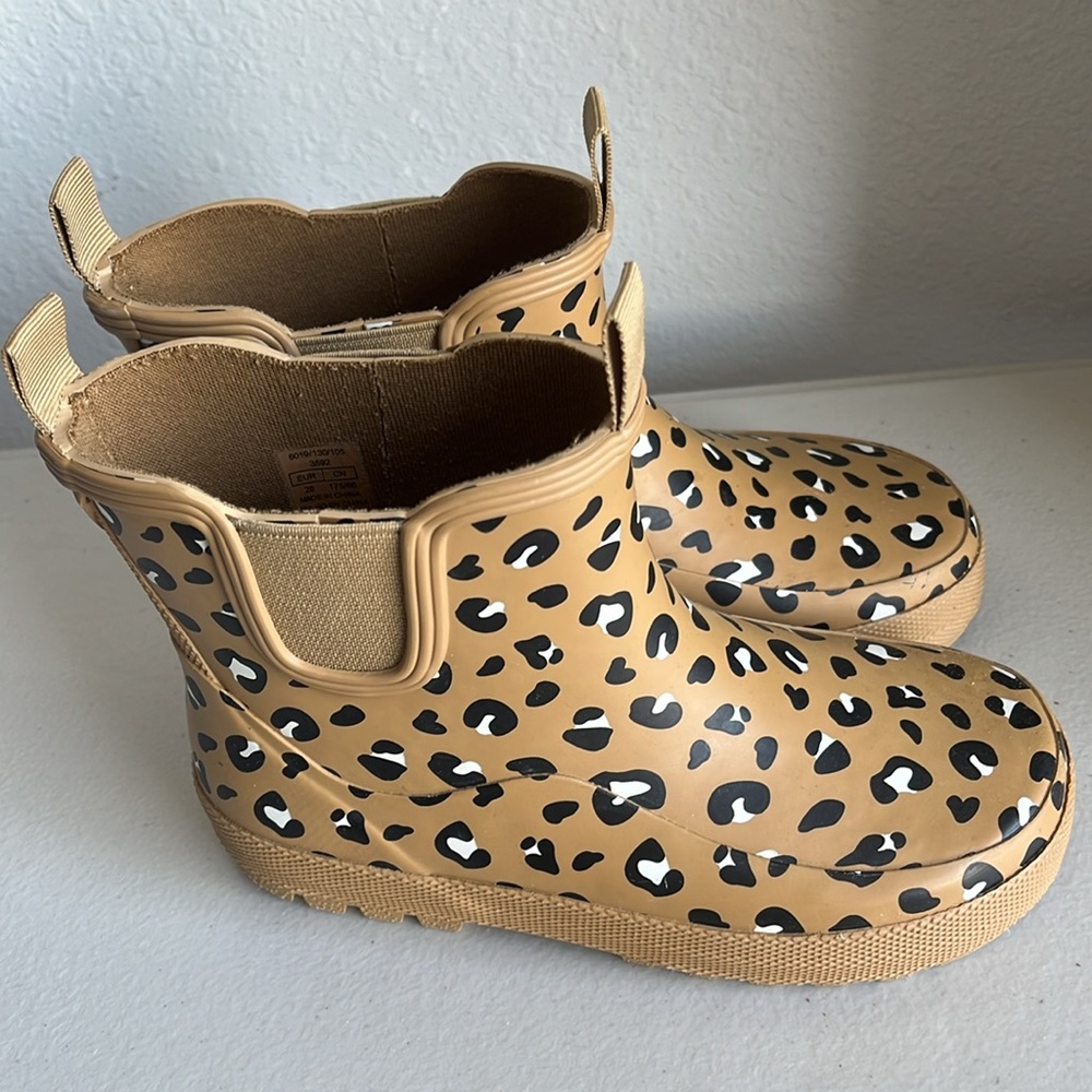 Zara | Leopard Rainboots - Picture 6 of 6